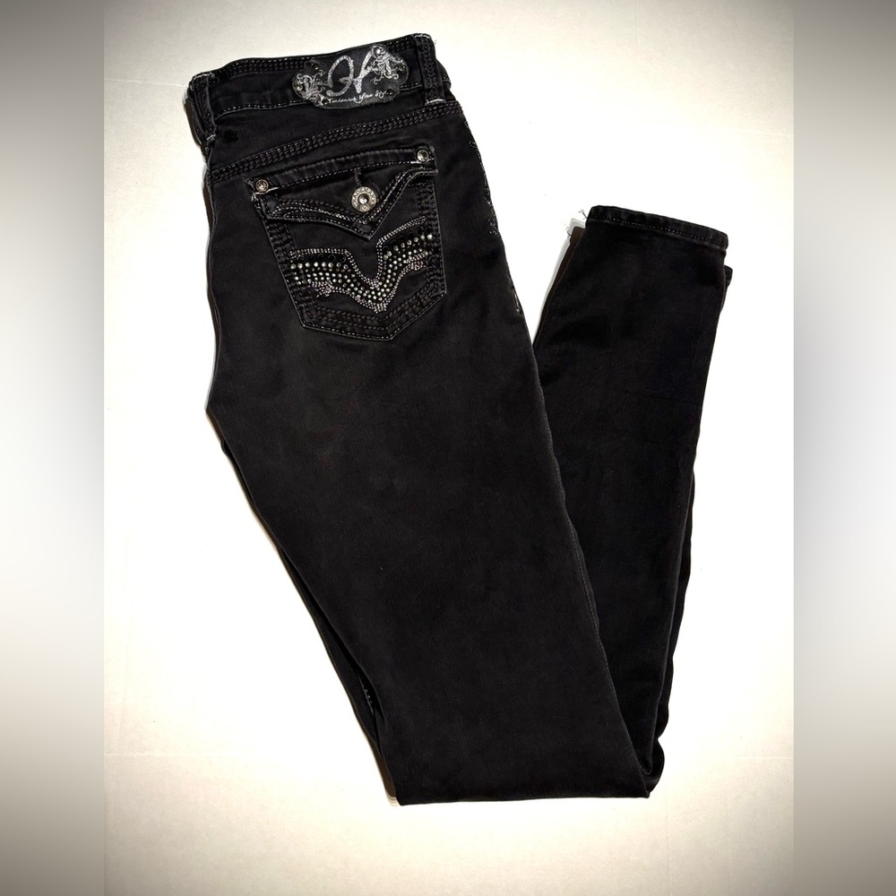TRADEMARK H Black Skinny Jeans with Decorative Pockets  Size 9/10